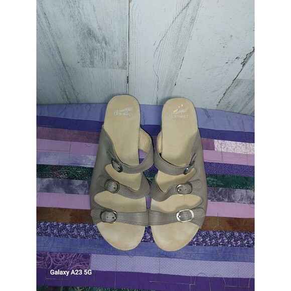 Dansko Tarin Sandals 10.5-11 EU 41 Taupe Nubuck 3 Strap Wedge - Picture 3 of 9